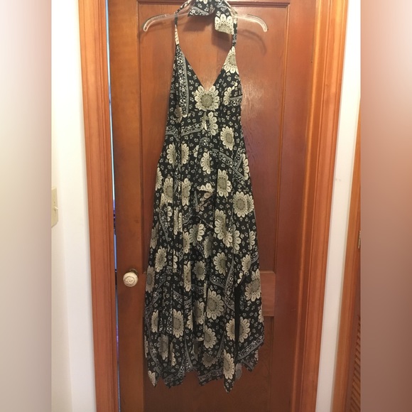 Black, white and tan cocktail dress, hi-lo - Picture 9 of 12